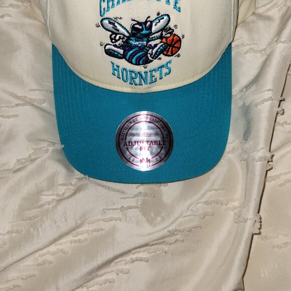 Mitchell and Ness hat combo 2 hats - Picture 5 of 5